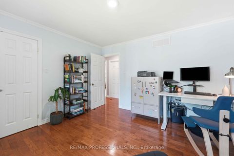 Photo 23 at 101 Maple Avenue, Sutton & Jackson's Point, Georgina