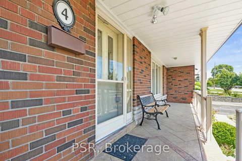 Photo 4 at 4 Gatesgill Crescent, CFB, Toronto