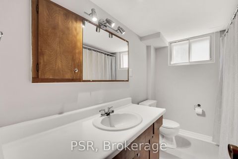 Photo 19 at 4 Gatesgill Crescent, CFB, Toronto
