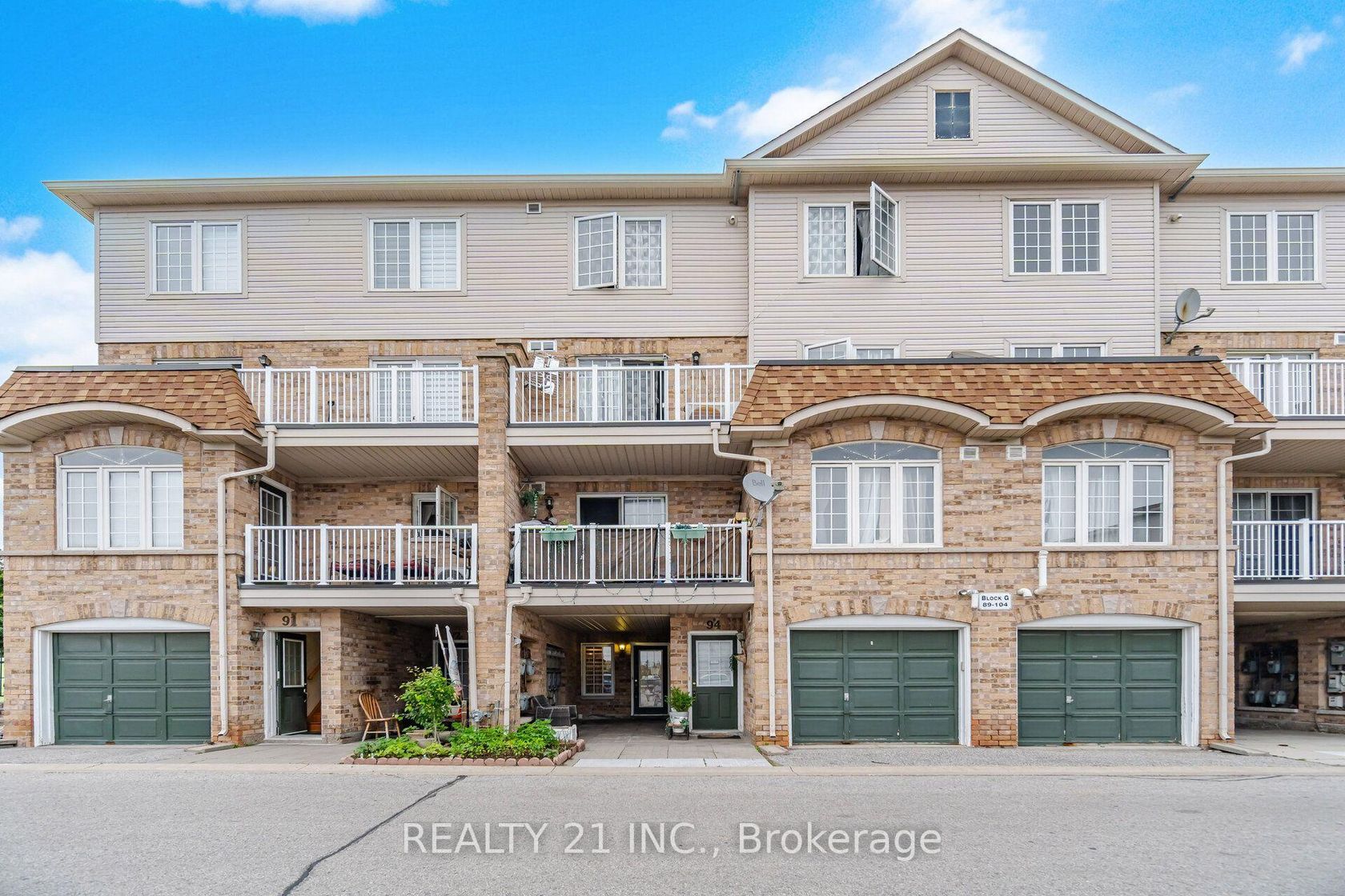 93 - 200 Mclevin Avenue, Malvern, Toronto 