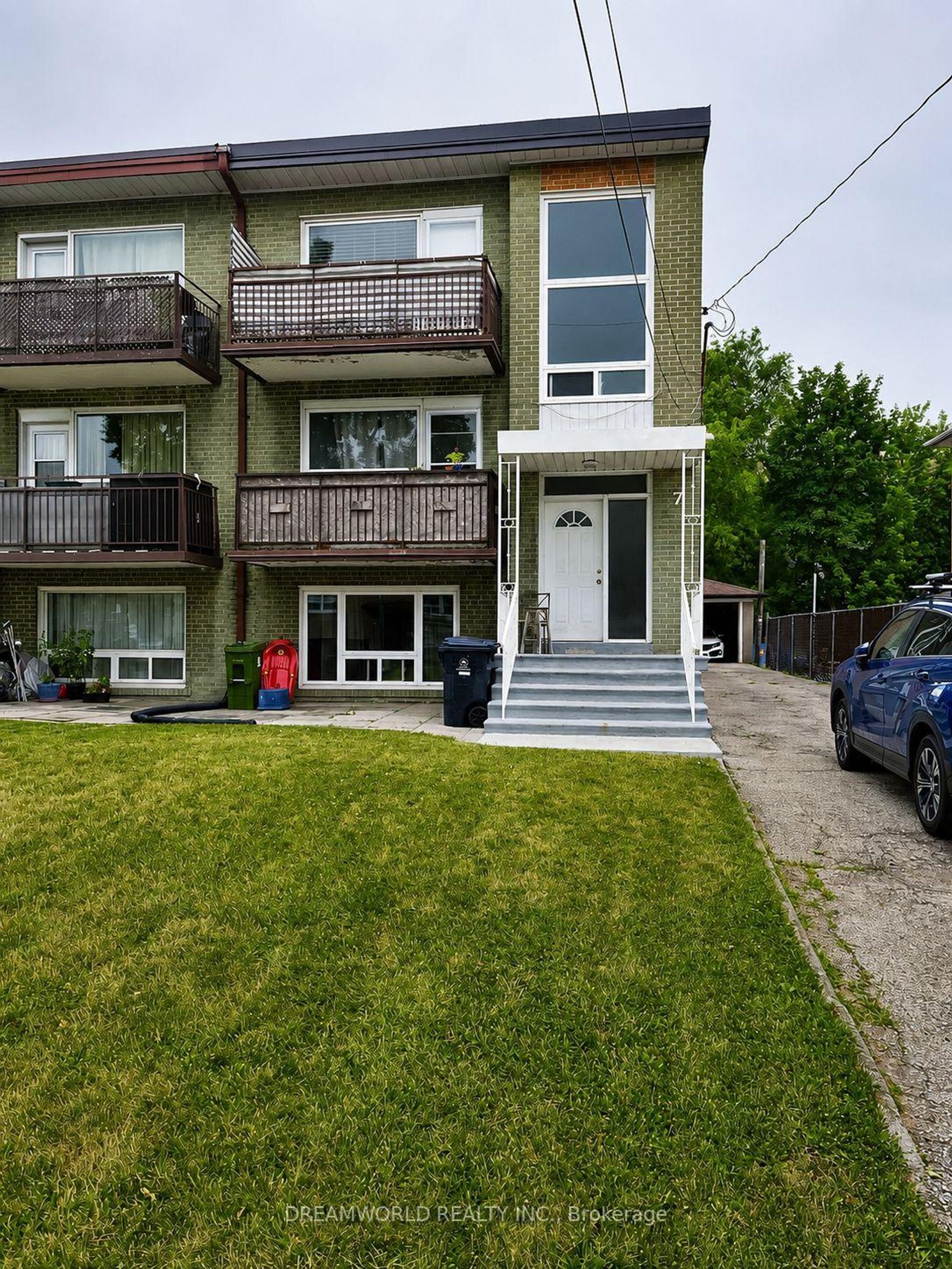 7 Diana Drive, CFB, Toronto 