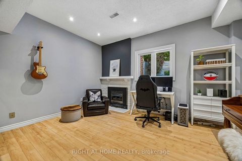 Photo 34 at 44 Protea Gardens, Bayview Village, Toronto