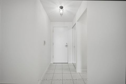 Photo 7 at 1532 - 68 Corporate Drive, Woburn, Toronto