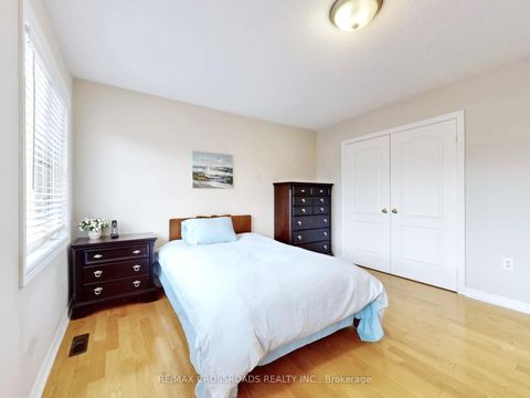 Photo 18 at 39 Pantano Drive, Patterson, Vaughan