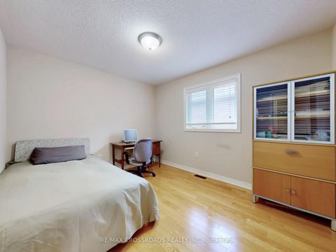 Photo 19 at 39 Pantano Drive, Patterson, Vaughan