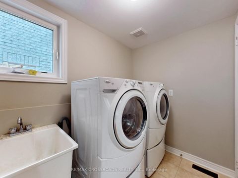 Photo 26 at 39 Pantano Drive, Patterson, Vaughan