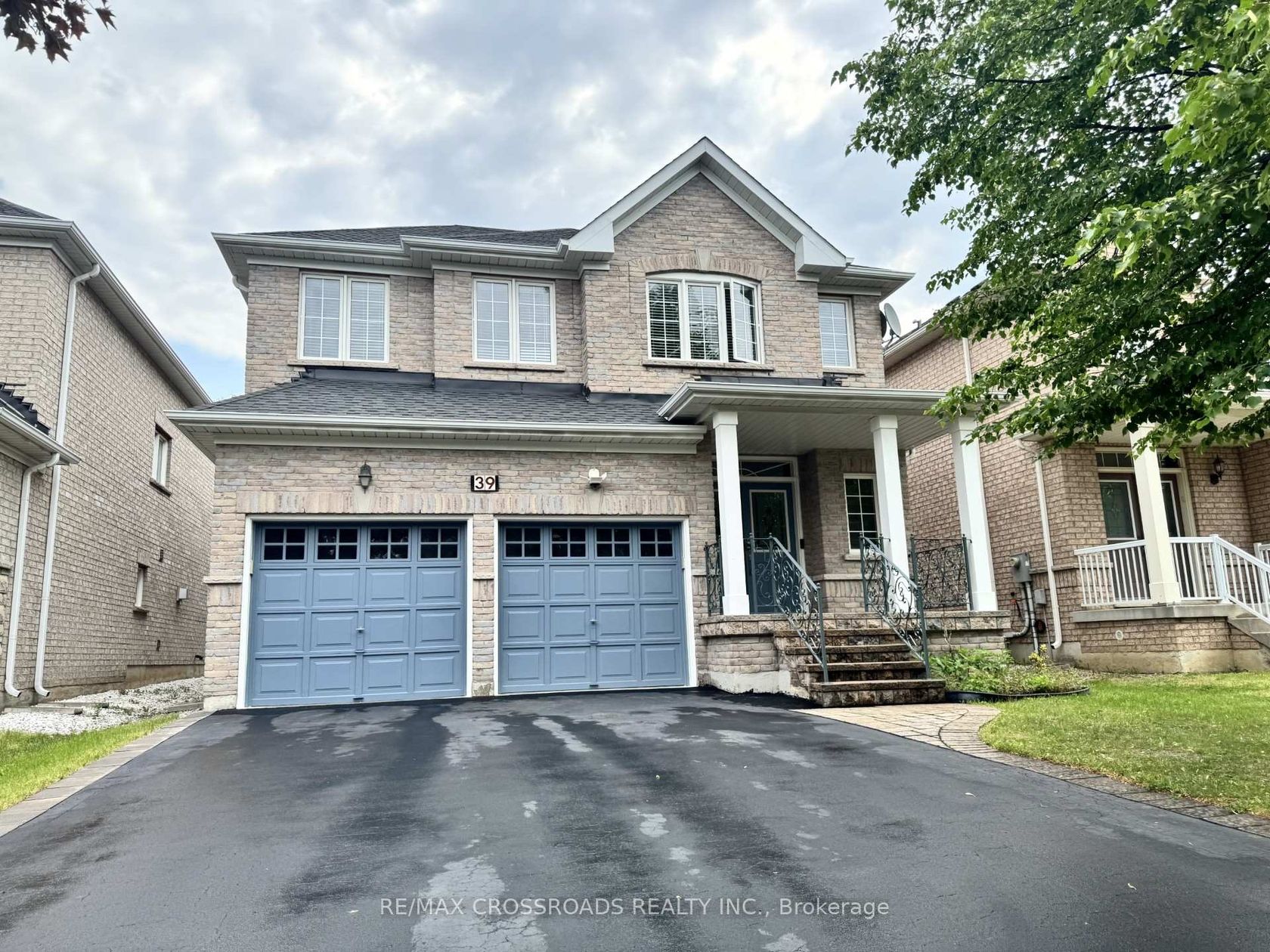 39 Pantano Drive, Patterson, Vaughan photo number 2