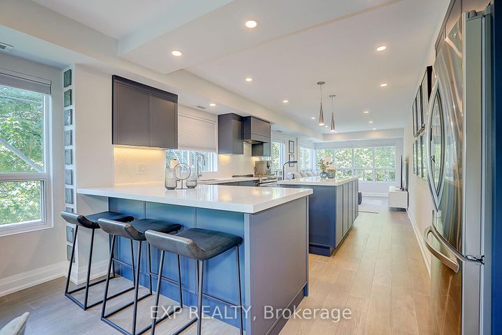 Photo 7 at 321 - 900 Bogart Mill Trail, College Manor, Newmarket