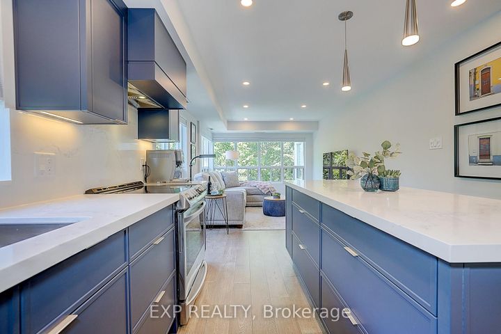 Photo 9 at 321 - 900 Bogart Mill Trail, College Manor, Newmarket