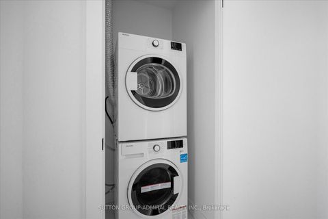 Photo 14 at 2902 - 127 Broadway Avenue, Mount Pleasant West, Toronto