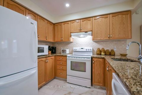 Photo 9 at 62 Benson Drive, Northwest, Barrie