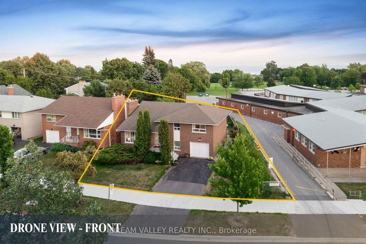 Photo 2 at 51 Sloley Road, Cliffcrest, Toronto