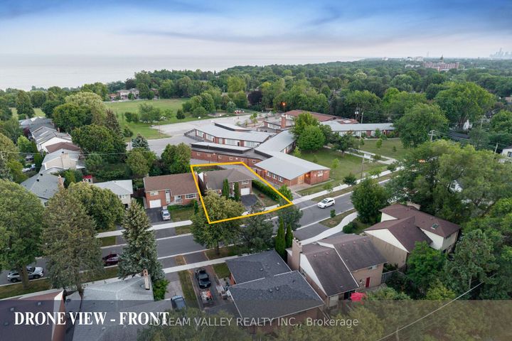 Photo 3 at 51 Sloley Road, Cliffcrest, Toronto
