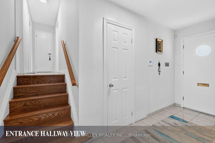 Photo 4 at 51 Sloley Road, Cliffcrest, Toronto
