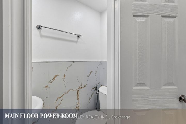 Photo 5 at 51 Sloley Road, Cliffcrest, Toronto