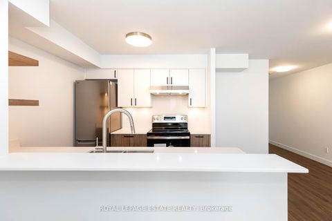 Photo 6 at 822 - 3650 Kingston Road, Scarborough Village, Toronto