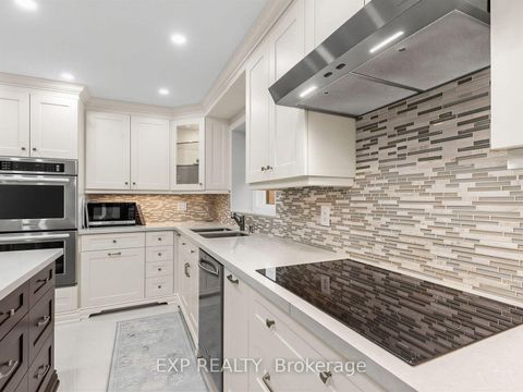 Photo 10 at 129 Franklin Avenue, Yorkhill, Vaughan