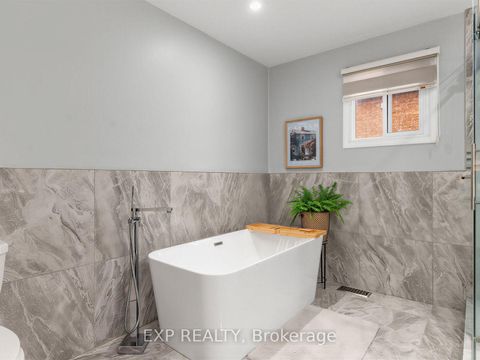 Photo 19 at 129 Franklin Avenue, Yorkhill, Vaughan