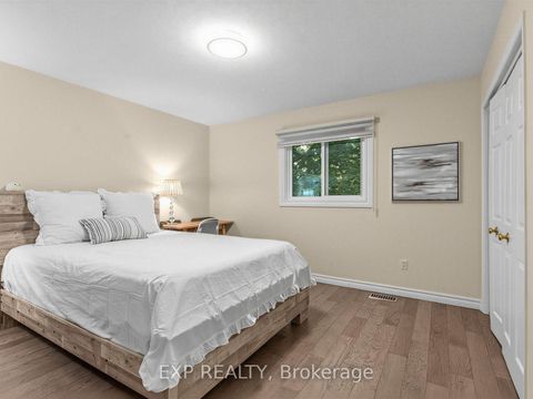 Photo 21 at 129 Franklin Avenue, Yorkhill, Vaughan