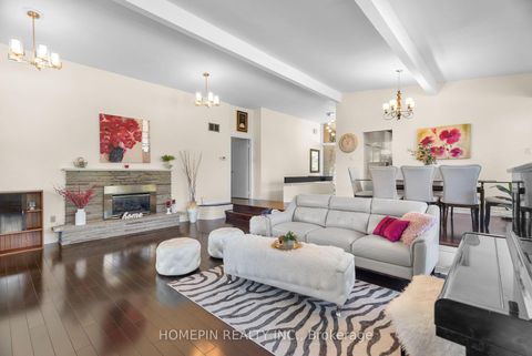 Photo 6 at 25 Grovetree Road, Beaumonde Heights, Toronto