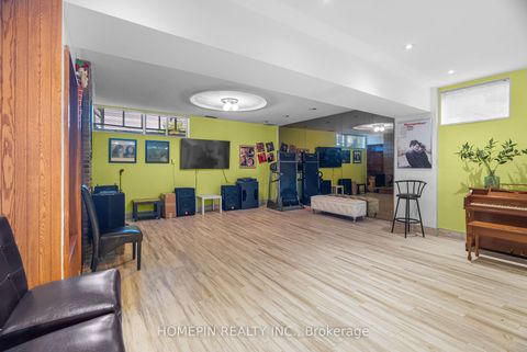 Photo 25 at 25 Grovetree Road, Beaumonde Heights, Toronto