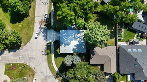 Photo 31 at 25 Grovetree Road, Beaumonde Heights, Toronto
