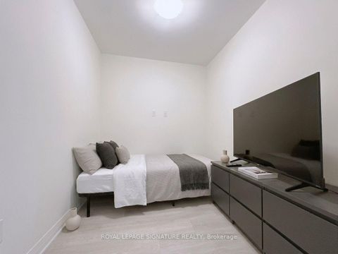 Photo 3 at 325 - 3270 Sheppard Avenue E, Sullivan, Toronto