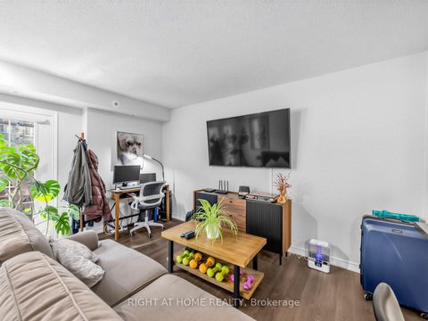Photo 2 at 61 - 95 The Queensway, Swansea, Toronto