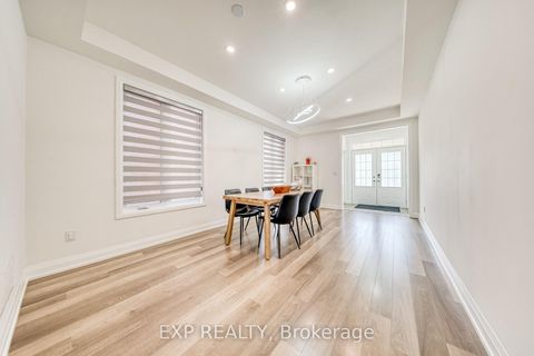 Photo 4 at 8 Prosperity Way, Holland Landing, East Gwillimbury