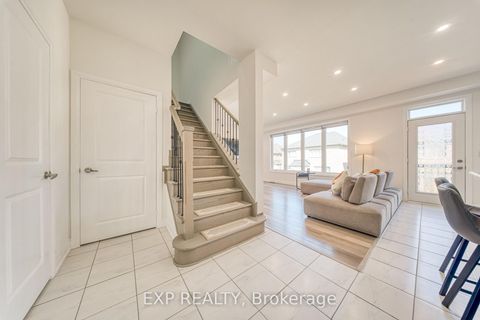 Photo 5 at 8 Prosperity Way, Holland Landing, East Gwillimbury