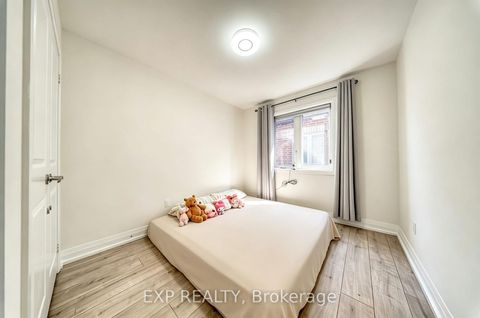 Photo 26 at 8 Prosperity Way, Holland Landing, East Gwillimbury