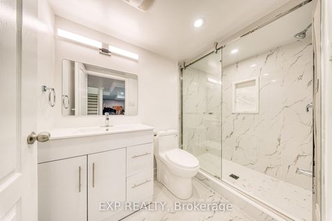 Photo 31 at 8 Prosperity Way, Holland Landing, East Gwillimbury