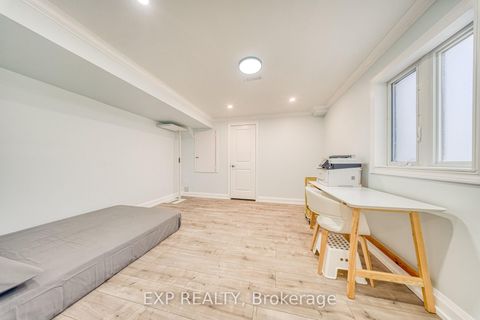 Photo 32 at 8 Prosperity Way, Holland Landing, East Gwillimbury
