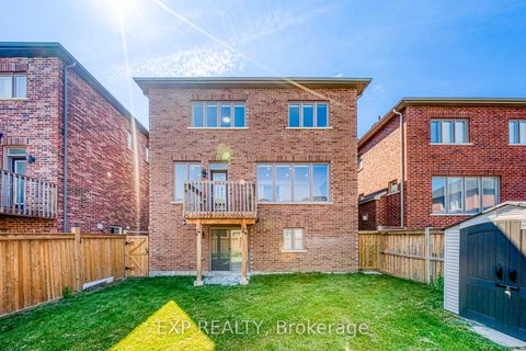 Photo 34 at 8 Prosperity Way, Holland Landing, East Gwillimbury