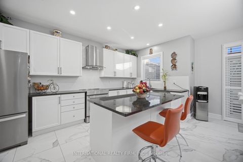 Photo 13 at 84 Fred Young Drive, CFB, Toronto