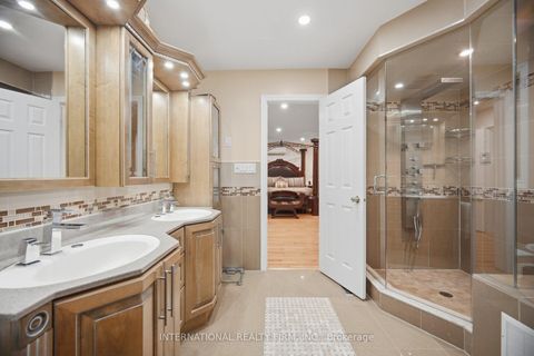 Photo 18 at 84 Fred Young Drive, CFB, Toronto