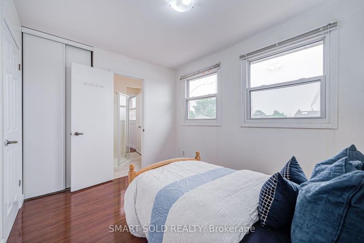 Photo 28 at 837 Queensbridge Drive, Creditview, Mississauga