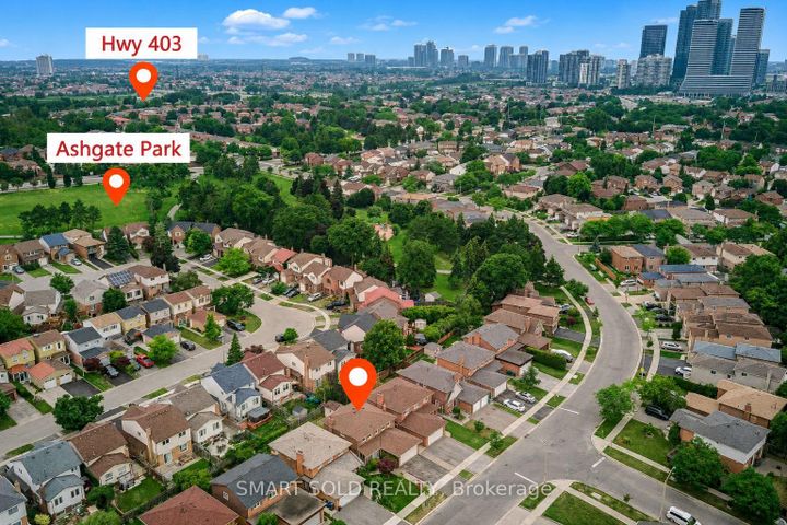 Photo 42 at 837 Queensbridge Drive, Creditview, Mississauga