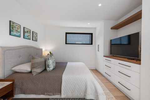 Photo 22 at 20 Duart Park Road, The Beaches, Toronto