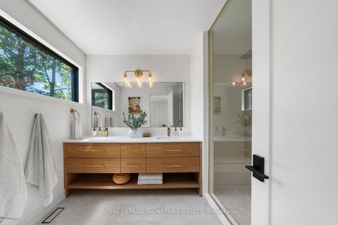 Photo 27 at 20 Duart Park Road, The Beaches, Toronto