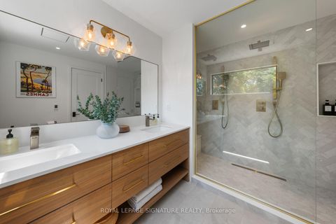 Photo 29 at 20 Duart Park Road, The Beaches, Toronto