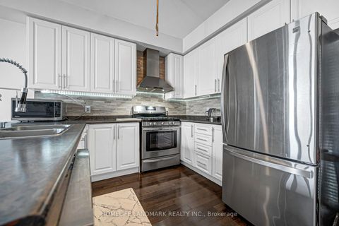 Photo 11 at 293 Murray Ross Parkway, York University Heights, Toronto