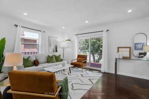 Photo 10 at 6 Stephenfrank Road, Bendale, Toronto