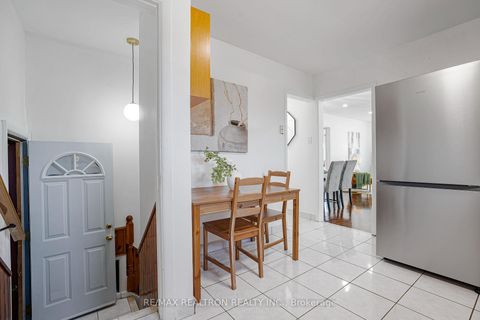 Photo 25 at 6 Stephenfrank Road, Bendale, Toronto