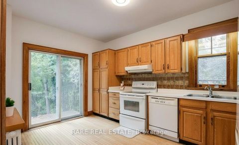 Photo 4 at 224 ELLIS Avenue, Swansea, Toronto