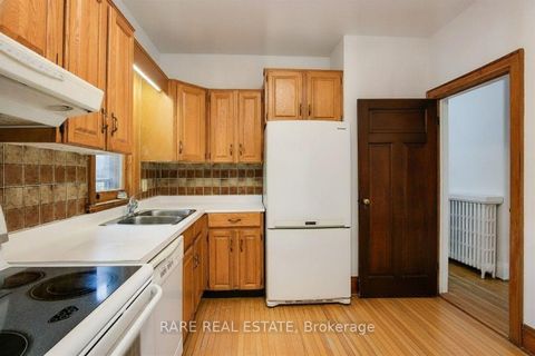 Photo 5 at 224 ELLIS Avenue, Swansea, Toronto