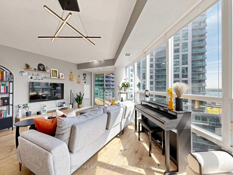 Photo 6 at 1911 - 30 Grand Trunk Crescent, Waterfront Communities C1, Toronto