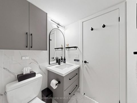 Photo 24 at 1911 - 30 Grand Trunk Crescent, Waterfront Communities C1, Toronto