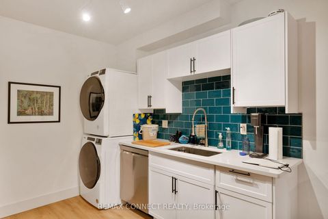 Photo 43 at 16 Rosemount Avenue, Wychwood, Toronto