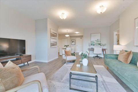 Photo 9 at 403 - 440 William Graham Drive, Rural Aurora, Aurora